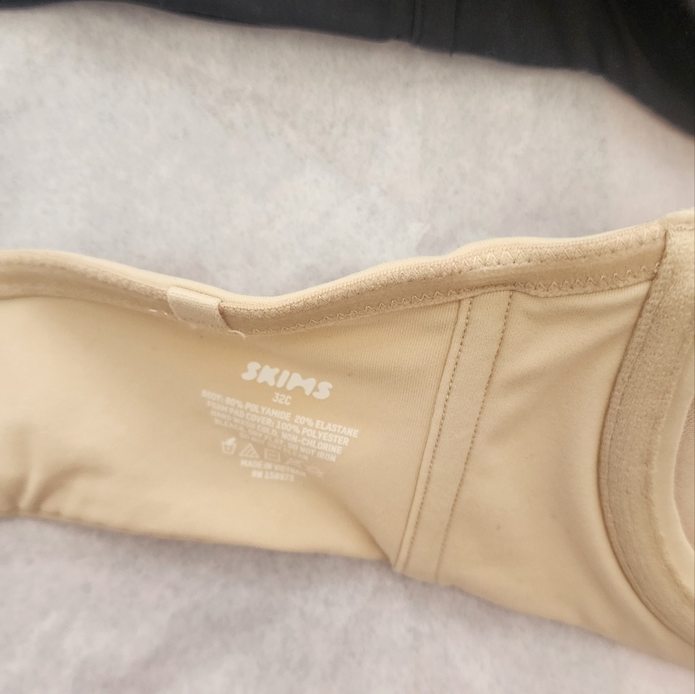 Skims 2 bra Size 32C New - Picture 3 of 8